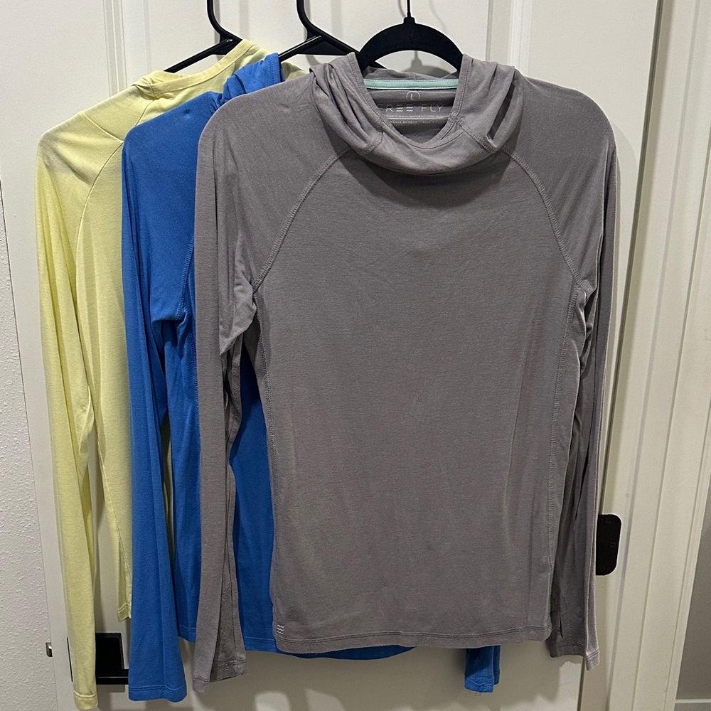 Women’s Gray Hooded Long-Sleeve Performance Tops